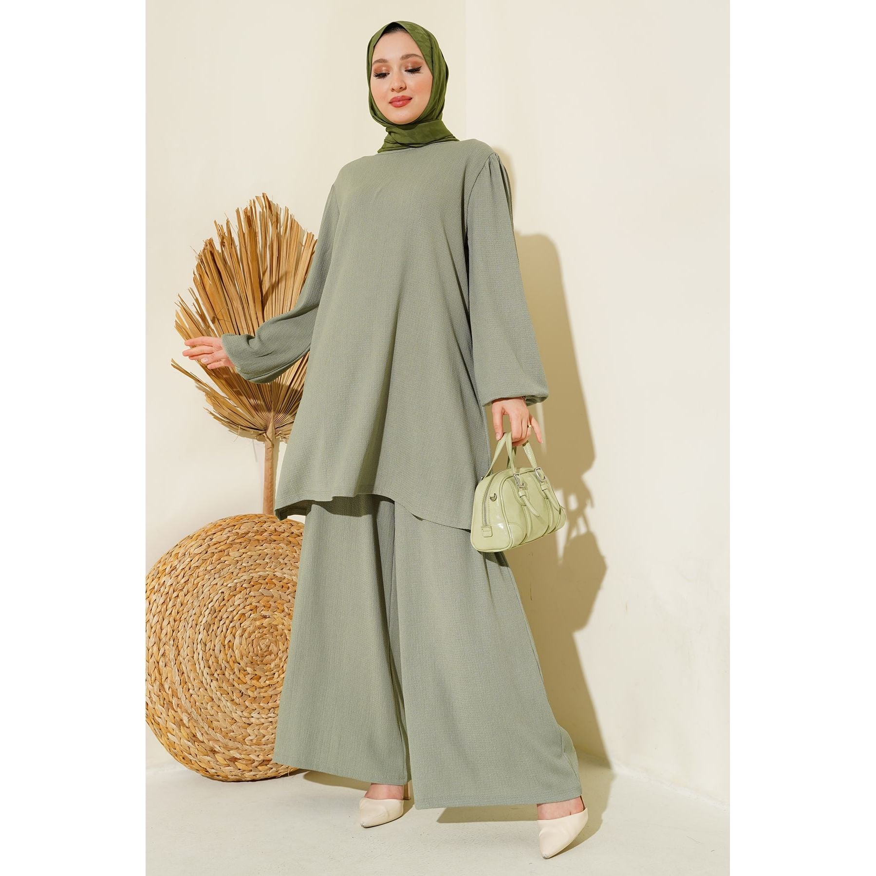 CONJUNTO PANTALON Y BLUSA